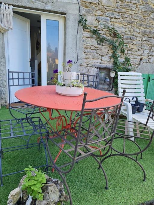 Appartement De La Laiterie Avec Petit Jardin. Eysus 外观 照片